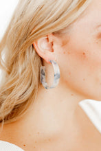 Load image into Gallery viewer, Ashley Blueberry Clouds Medium Linny Hoops
