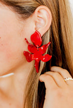 Load image into Gallery viewer, New Linny Flora Earrings
