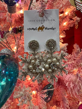 Load image into Gallery viewer, Beaded Christmas Earrings 23