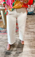 Load image into Gallery viewer, Cream Wide Leg Risen Jeans