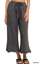 Load image into Gallery viewer, Zenana Cropped Pants