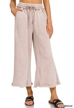 Load image into Gallery viewer, Zenana Cropped Pants