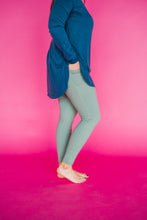 Load image into Gallery viewer, Bronze Collection Leggings