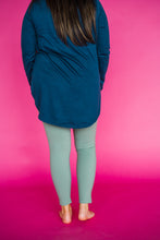 Load image into Gallery viewer, Bronze Collection Leggings