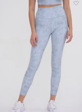 Load image into Gallery viewer, Faded Leopard Print Leggings