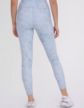 Load image into Gallery viewer, Faded Leopard Print Leggings