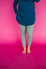 Load image into Gallery viewer, Bronze Collection Leggings