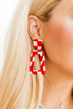 Load image into Gallery viewer, Kennedy Linny Earrings
