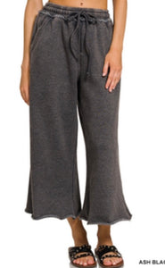 Zenana Cropped Pants