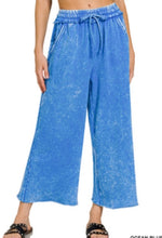 Load image into Gallery viewer, Zenana Cropped Pants
