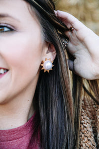 Sun Pearl TJ Studs