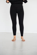 Load image into Gallery viewer, Essential Solid Leggings
