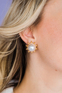 Sun Pearl TJ Studs