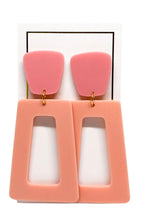 Load image into Gallery viewer, Kennedy Two Tone Linny Earrings
