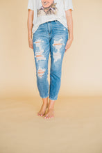 Load image into Gallery viewer, Gabby Boyfriend Jeans
